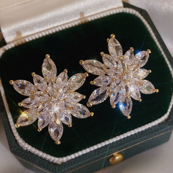 FBL Jewelry - Snowflake Zircon Earrings